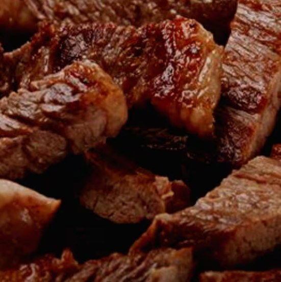 Porção de contra filé acebolado